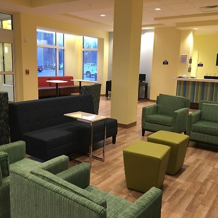 Days Inn & Suites By Wyndham Kearney Ne Bagian luar foto