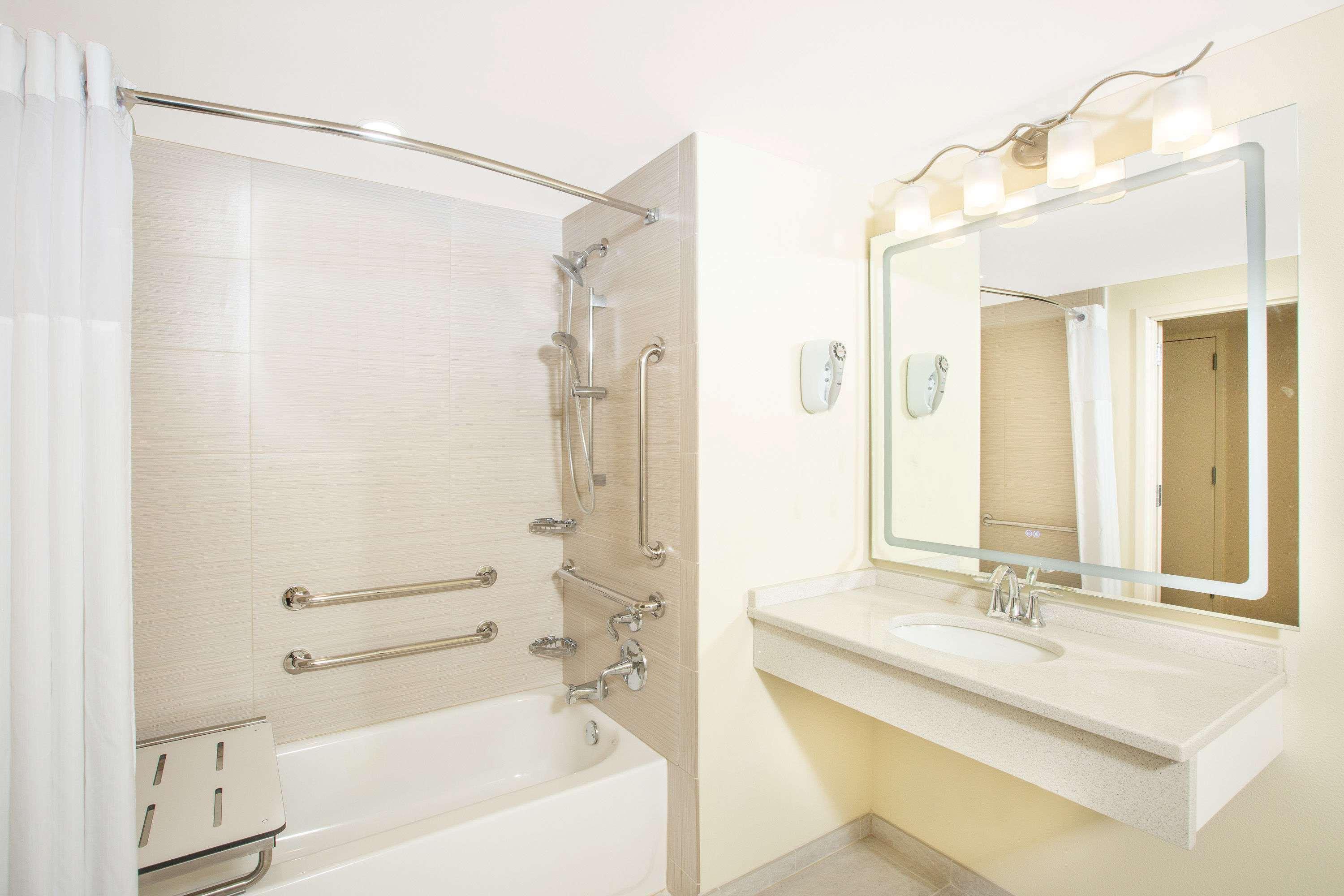 Days Inn & Suites By Wyndham Kearney Ne Bagian luar foto