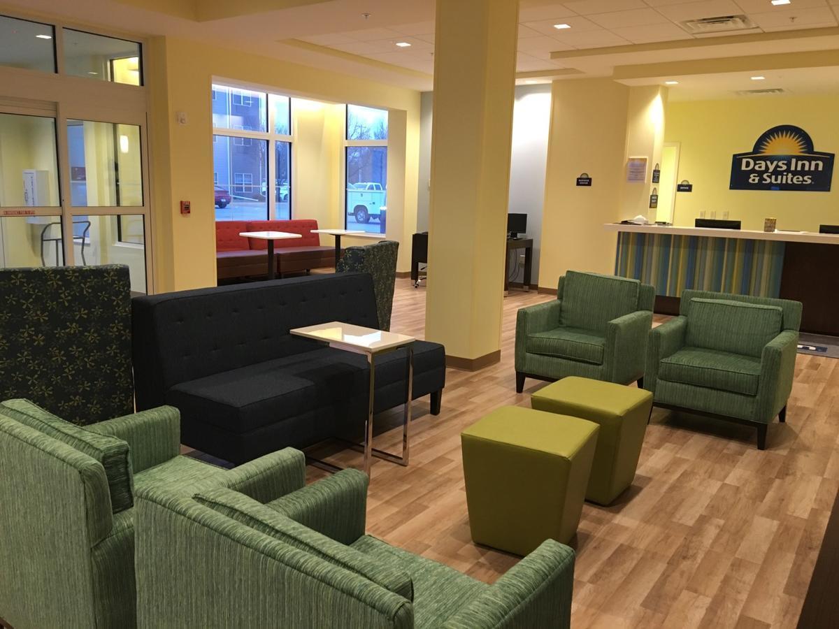 Days Inn & Suites By Wyndham Kearney Ne Bagian luar foto