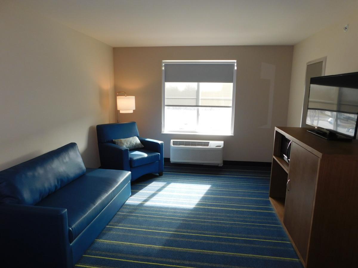 Days Inn & Suites By Wyndham Kearney Ne Bagian luar foto