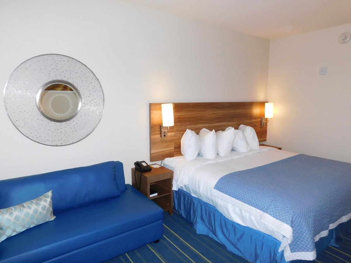 Days Inn & Suites By Wyndham Kearney Ne Bagian luar foto