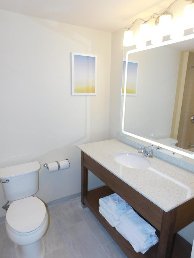 Days Inn & Suites By Wyndham Kearney Ne Bagian luar foto